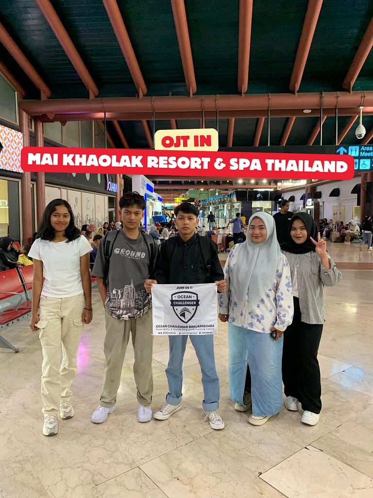 𝐏𝐮𝐩𝐮𝐭 𝐀𝐝𝐝𝐚𝐰𝐢𝐲𝐚𝐡 - SMA 1 Wanadadi | 𝐀𝐝𝐢 𝐈𝐫𝐰𝐚𝐧𝐳𝐚𝐡 - SMK Bina Karya 1 Karanganyar | 𝐀𝐫𝐢𝐟 𝐑𝐚𝐡𝐦𝐚𝐧 𝐇𝐚𝐤𝐢𝐦 - SMK 1 Yapenda | 𝐅𝐚𝐫𝐚𝐡 𝐅𝐚𝐮𝐳𝐢𝐚𝐡 - SMKN 1 Sragi | 𝐋𝐢𝐧𝐭𝐚𝐧𝐠 𝐀𝐮𝐫𝐚 𝐒𝐮𝐭𝐚𝐫𝐲𝐨 - SMAN 1 Bawang